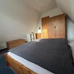 Feriehus Greetjehuus Koje4 In *